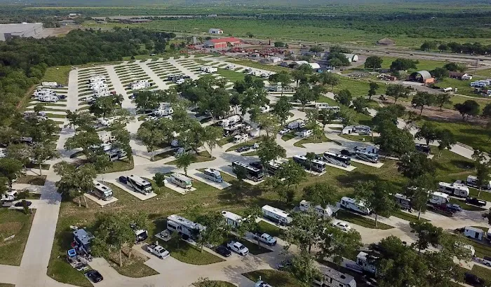 Austonia RV Resort Picture 1
