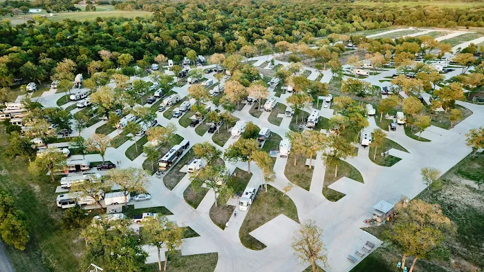 Austonia RV Resort Picture 6