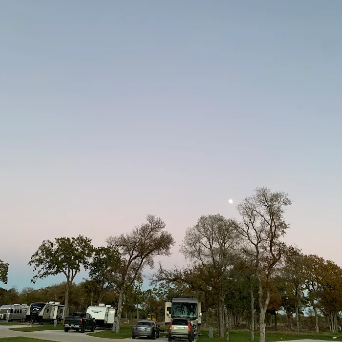 Austonia RV Resort Picture 8