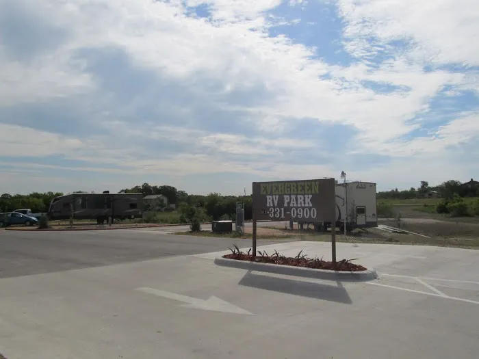 Evergreen RV Park Picture 3
