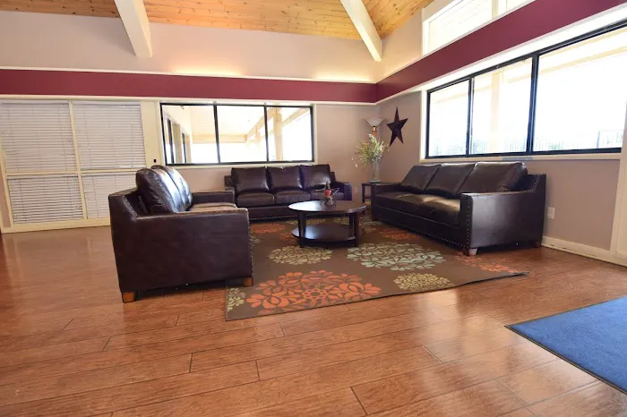Redwood Estates Manufactured Home Community Picture 4