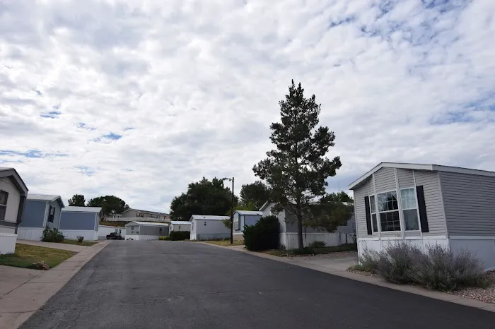 Redwood Estates Manufactured Home Community Picture 6