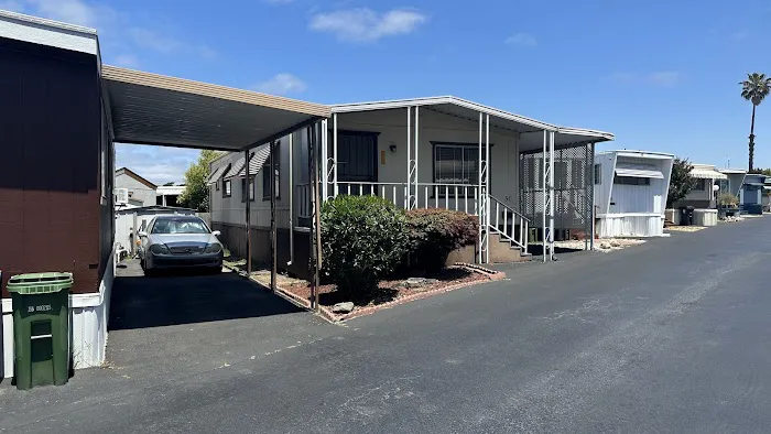 Chetwood Crest Mobile Homes Park Picture 4