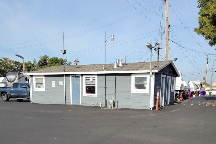 Rodeo Mobile Home & RV Park Picture 3