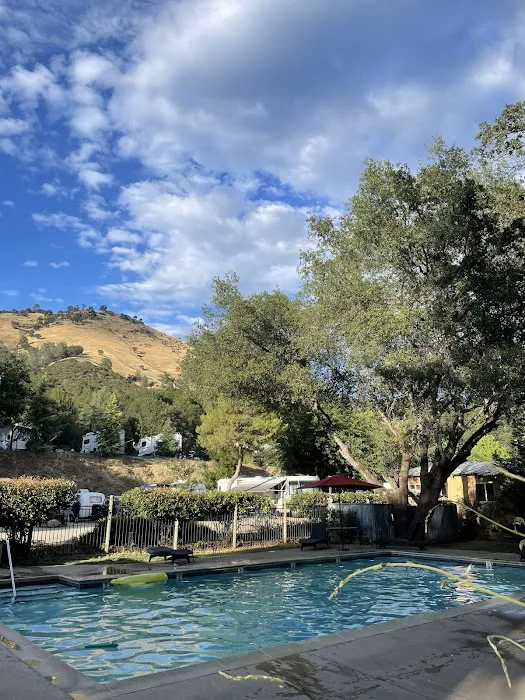 Coloma Resort Picture 2