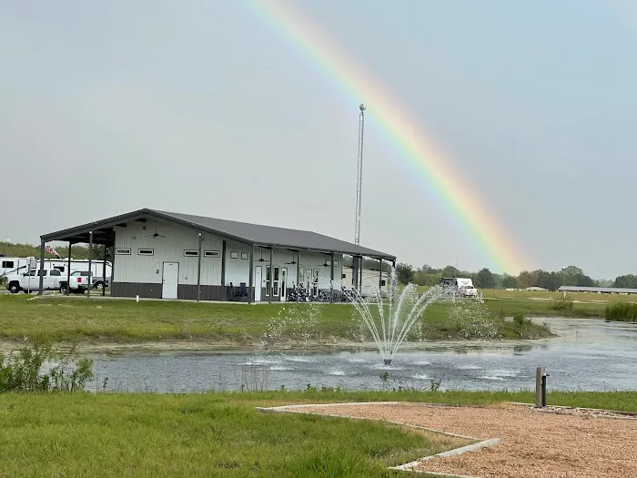 Hardy's Landing RV Park - College Station Picture 3