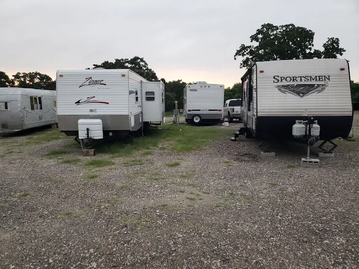 Brazos County RV Park Picture 2