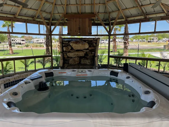 Hardy's Resort RV Park - College Station Picture 1