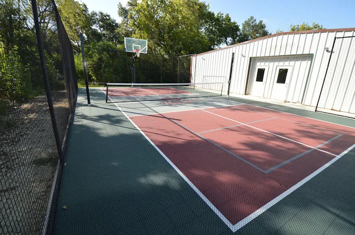 Hardy's Resort RV Park - College Station Picture 4