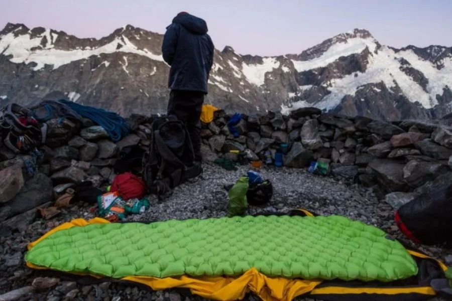 Best Lightweight Sleeping Pads for Backpackers
