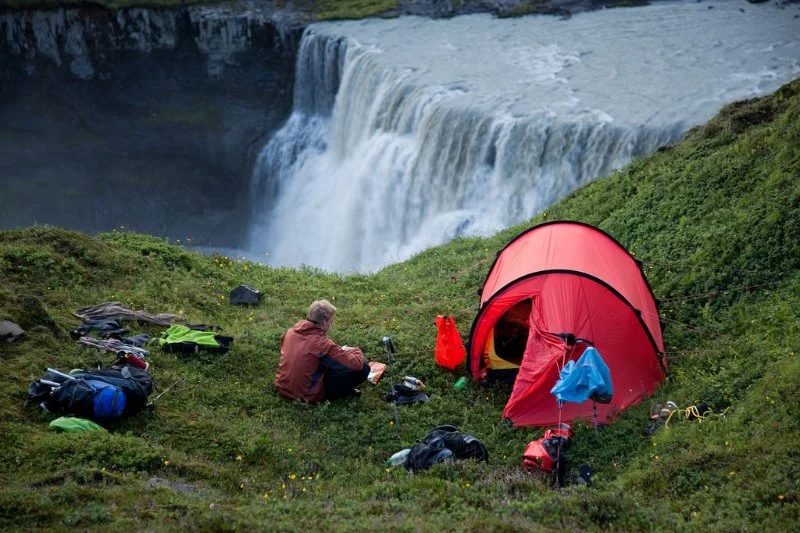 How to Camp Near Waterfalls and Scenic Spots for an Unforgettable Experience
