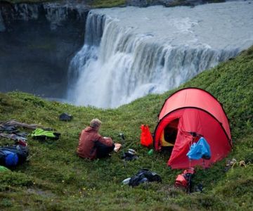 How to Camp Near Waterfalls and Scenic Spots for an Unforgettable Experience