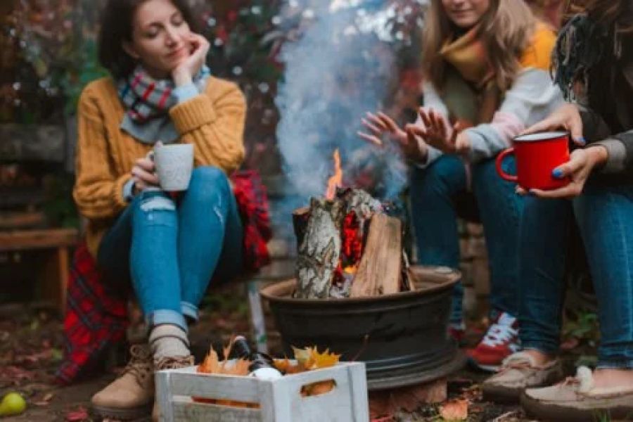How to Use Campfire Heat to Warm Up Camping Gear the Smart Way