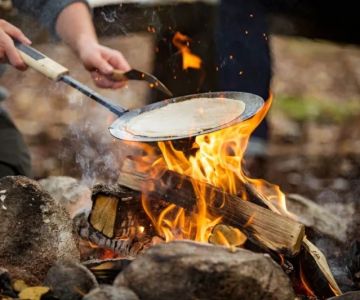 How to Use Campfire Heat to Cook Breakfast Perfectly Outdoors