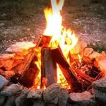 How to Use Campfire Heat to Stay Warm During Cold Nights: Expert Tips