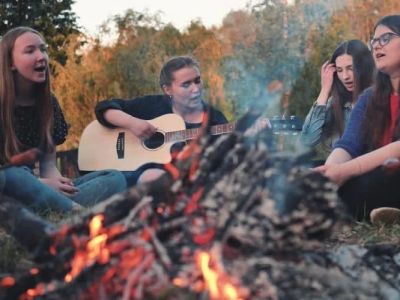 Best Campfire Songs for Quiet Nights
