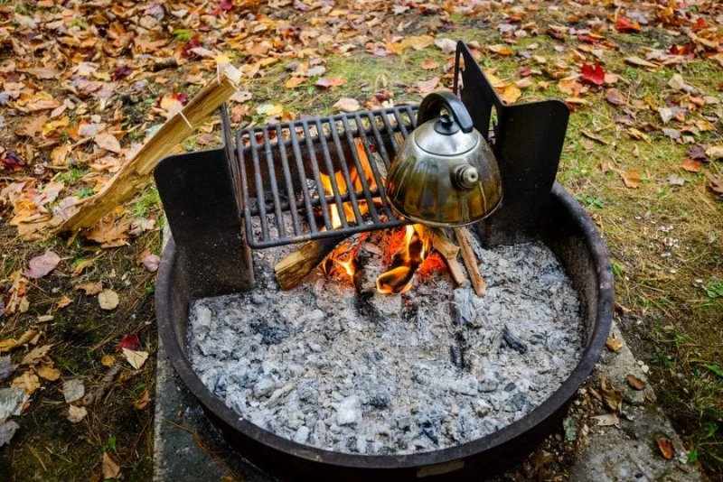 How to Use Campfire Heat to Boil Water for Hot Drinks