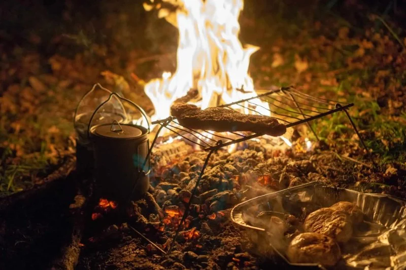 Best Campfire Snacks for Cold Weather: Warm and Delicious Ideas