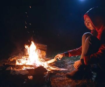 How to Use Campfire Heat to Warm Up Cold Feet: Effective Camping Tips