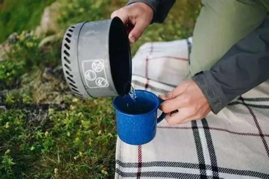 How to Filter and Purify Water While Camping – Essential Tips for Clean Water
