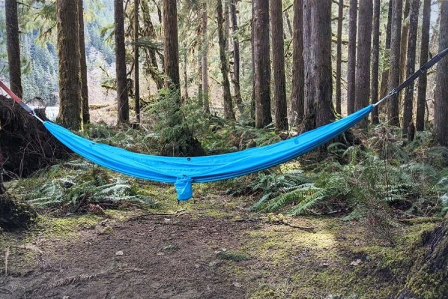 Best Camping Hammocks for Relaxing Outdoors – A Complete Guide