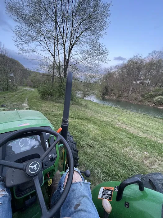 Pigeon Hole Camping and Fishing Picture 3