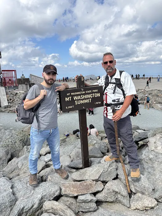 Lakes of the Clouds Hut Picture 1