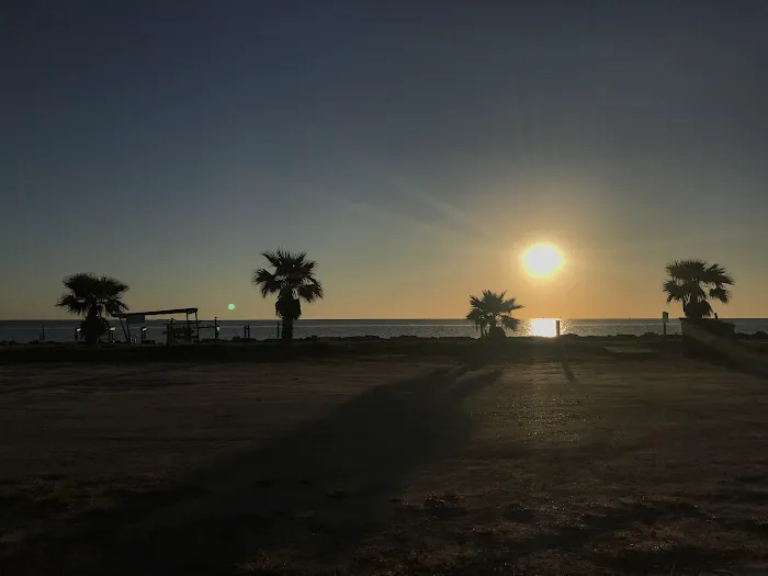 Lola & Ethel’s RV Park Picture 7