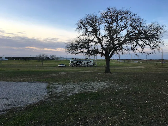 Hub City RV Picture 6