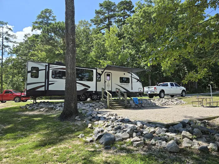 Henderson Point Campground Picture 2