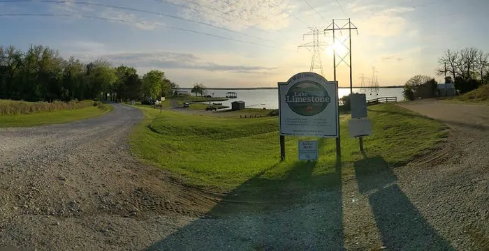 Lake Limestone Campground & Marina Picture 9