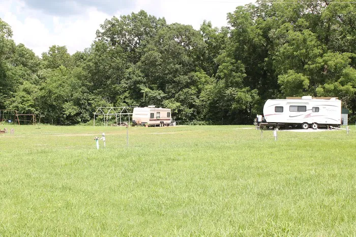 Loehr Campground and Resort Picture 8