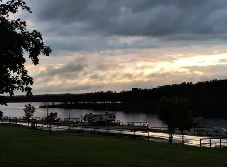 DamSite Campground, COE