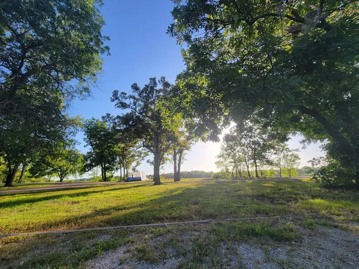 Oak Point Campground Picture 3