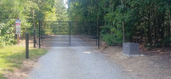 2 Lakes RV Resort Picture 9