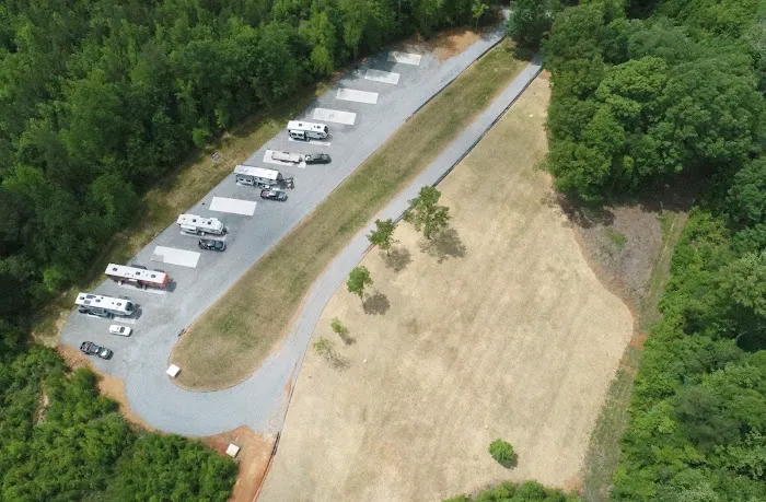 2 Lakes RV Resort Picture 6