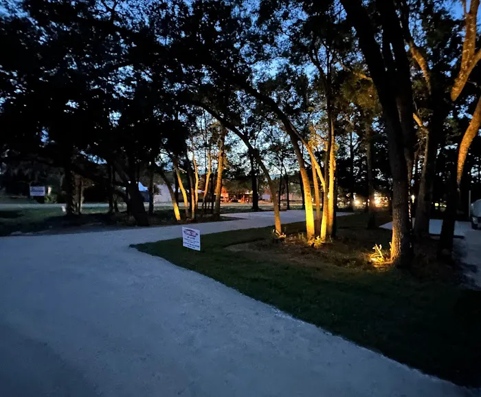 Big Z RV Resort Picture 5