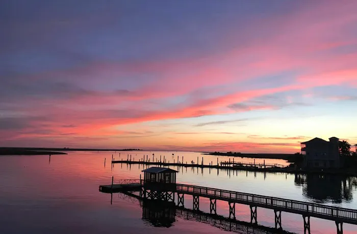 Sweet Paradise RV & Slips Picture 7