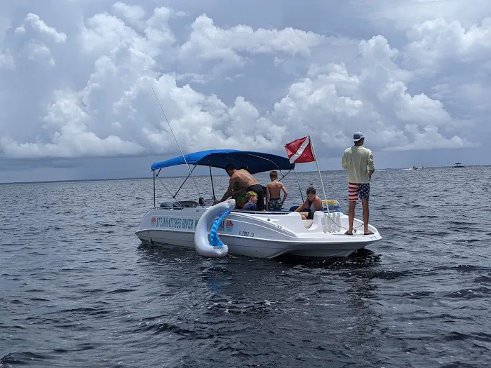 Kamp Keaton Picture 8