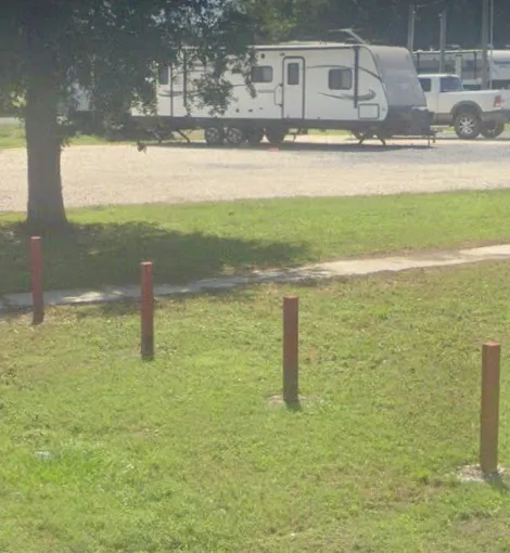 Toms RV park Picture 3