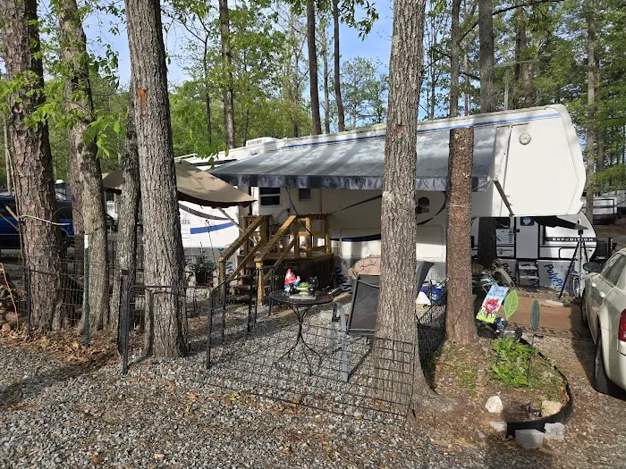 Amelia Family Campground Picture 10