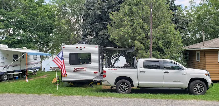 McLear's Cottage Colony and Campground Picture 8