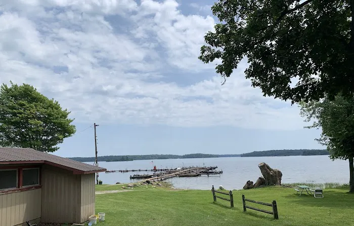 McLear's Cottage Colony and Campground Picture 1