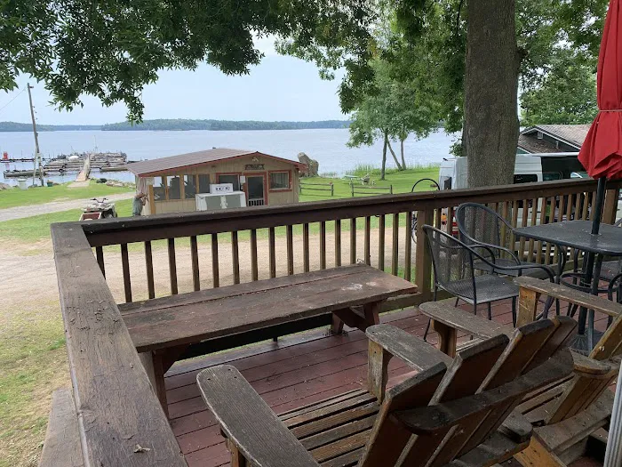 McLear's Cottage Colony and Campground Picture 2