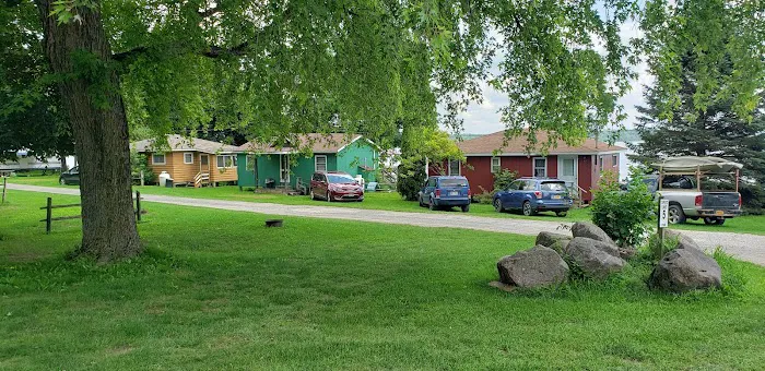 McLear's Cottage Colony and Campground Picture 9