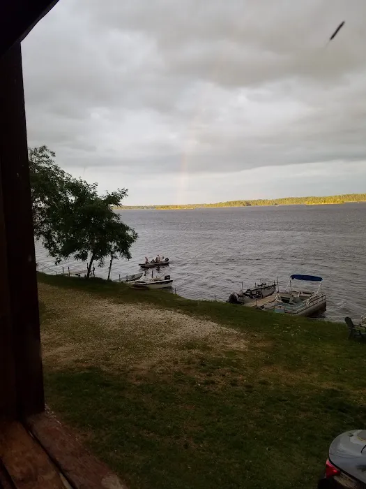 Davis Country Cabins Picture 1