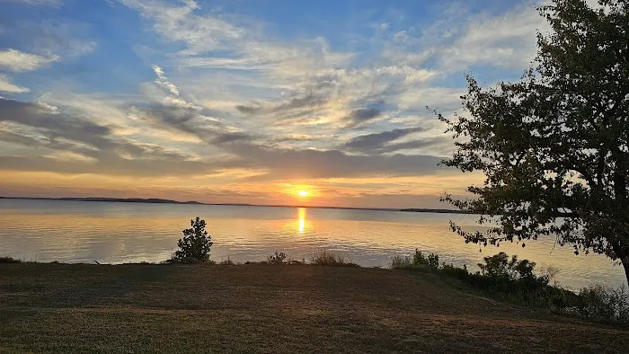 Applegate Cove Campground Picture 2