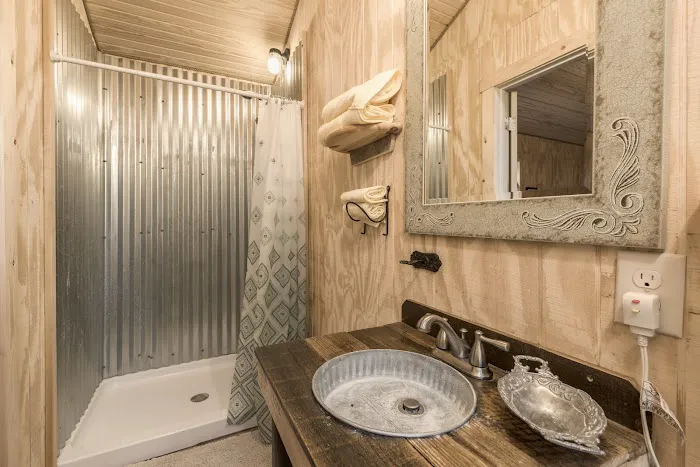 Cowboys and Angels, RV Campsites, Cabins & Events Picture 4