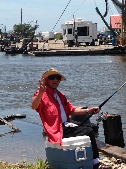 Lapeyrouse Seafood Bar & Grocery Inc Picture 5