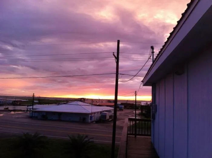 Lapeyrouse Seafood Bar & Grocery Inc Picture 9